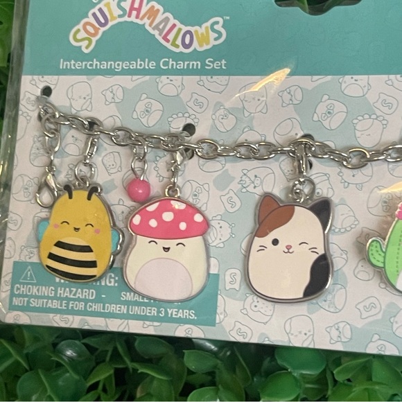 Squishmallows Add a Charm Interchangeable Bracelet Set NEW - Picture 10 of 12